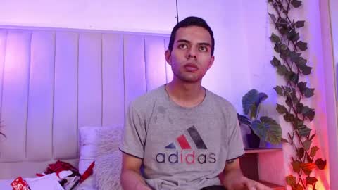 aji_golds online show from May 2026 07:40:02 PM
