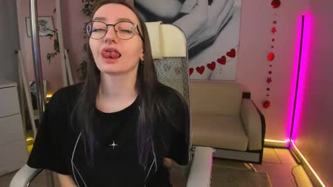 akaheby online show from March 2025 12:06:02 PM