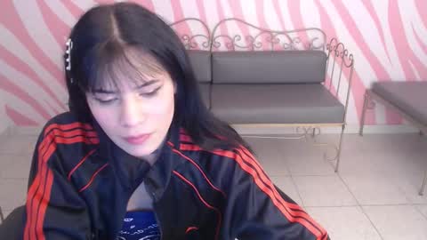 akalyy_ online show from January 2026 01:16:02 PM