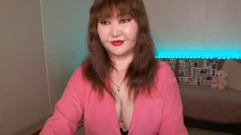 Snapshot of akanire chatting on June 2026 05:04:02 PM Shelly online show from June 2026 05:04:02 PM