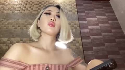 Akemi online show from September 2025 07:35:01 PM