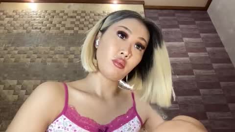 Akemi online show from October 2025 09:59:02 PM