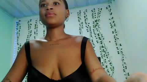 Snapshot of akemy_saunderz chatting on June 2026 03:04:02 AM akemy_saunderz online show from June 2026 03:04:02 AM