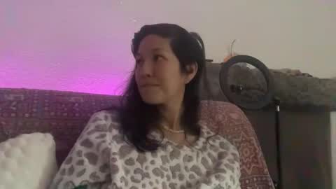 Akira Skye online show from November 2025 04:07:02 PM