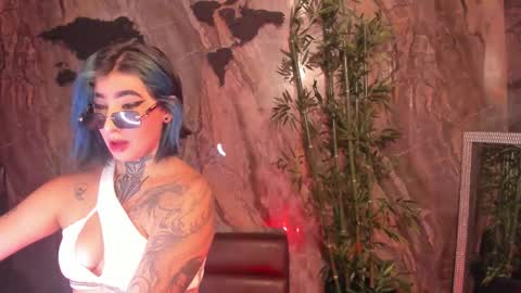 Snapshot of alahia_dangelo_ chatting on March 2026 05:17:01 PM ALAHIA online show from March 2026 05:17:01 PM