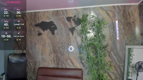 Snapshot of alahia_dangelo_ chatting on April 2026 05:21:01 PM ALAHIA online show from April 2026 05:21:01 PM