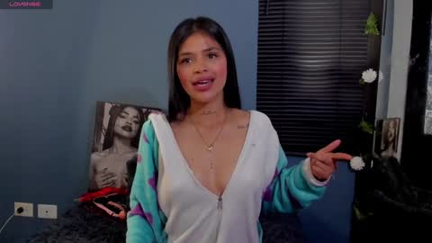 Alaia online show from December 2024 05:18:02 PM