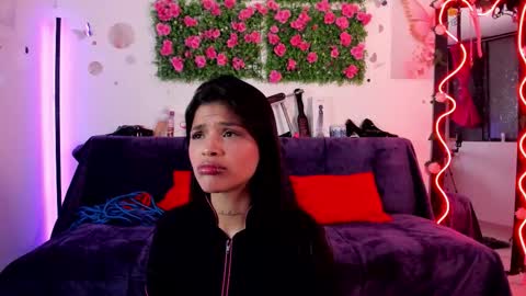 Alaia online show from September 2025 12:23:02 AM