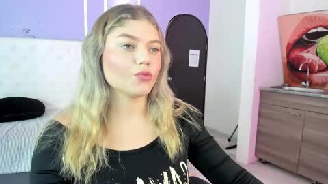 Alaia online show from January 2026 01:02:02 PM