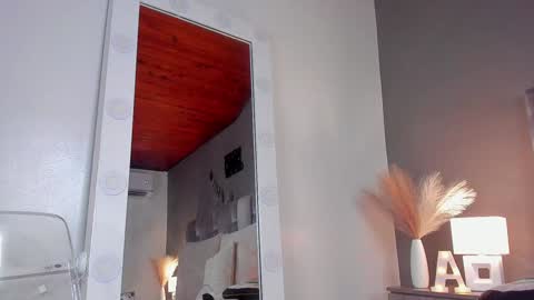  Alaia  online show from February 2025 05:53:02 PM