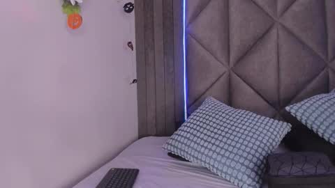  Alaia  online show from October 2025 11:36:02 AM