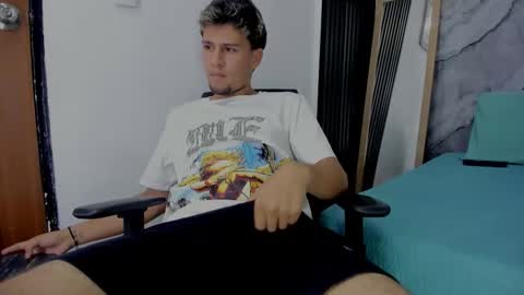 alan__smith online show from November 2025 08:12:01 PM