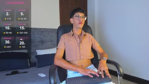 Snapshot of alan_bless18 chatting on November 2025 08:41:02 PM ALAN online show from November 2025 08:41:02 PM