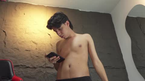 Alan Boy online show from May 2026 03:25:01 AM