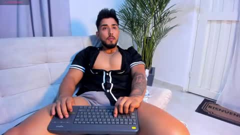 Snapshot of alan_greek_1 chatting on July 2026 01:52:02 AM Alan greek online show from July 2026 01:52:02 AM