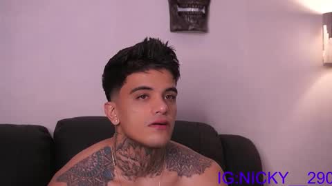 alan_morrys online show from November 2025 12:22:02 AM