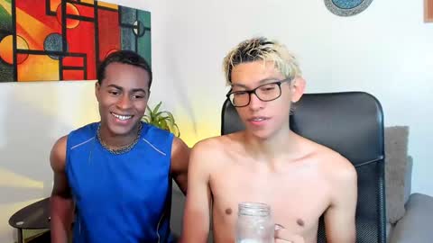 Alan and Criss - WE JUST FRIENDS WITH BENEFITS BOTH VERS online show from January 2025 12:27:02 AM