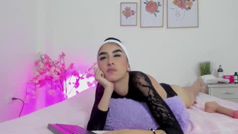 Snapshot of alana_111 chatting on October 2025 03:25:01 AM alana online show from October 2025 03:25:01 AM