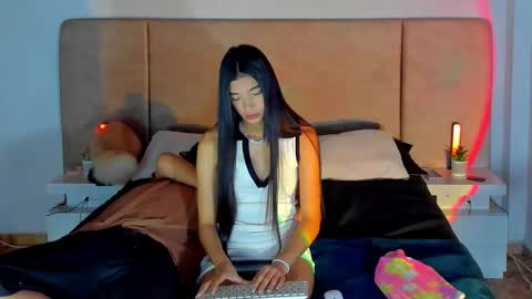 Snapshot of alana__get chatting on February 2025 05:09:01 AM online show from February 2025 05:09:01 AM