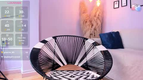 Alana online show from November 2025 11:57:02 AM