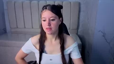 Snapshot of alana_fox_tx chatting on June 2026 06:22:02 PM Follow me.. Live 1430 to 2100 online show from June 2026 06:22:02 PM