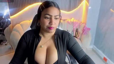 Snapshot of alana_fox_tx chatting on July 2026 12:09:01 PM Follow me.. Live 1430 to 2100 online show from July 2026 12:09:01 PM