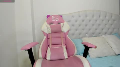 Snapshot of alana_ponse chatting on February 2025 03:08:02 AM Alana. online show from February 2025 03:08:02 AM