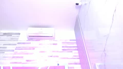 Alana online show from November 2025 06:34:02 PM