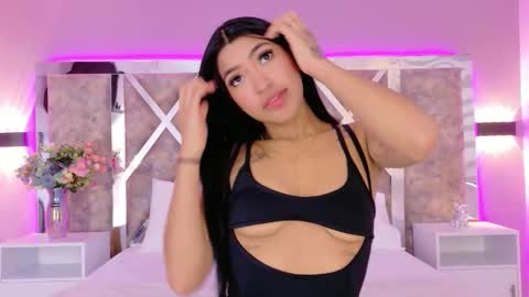 alanaortiz_ online show from February 2026 07:28:01 PM