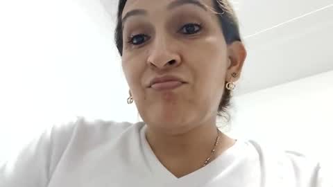 Snapshot of alanastones_19 chatting on October 2025 04:43:02 AM Alanastones 19 online show from October 2025 04:43:02 AM