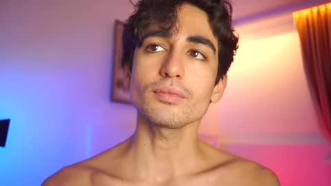 idenavarre online show from December 2024 01:40:02 AM