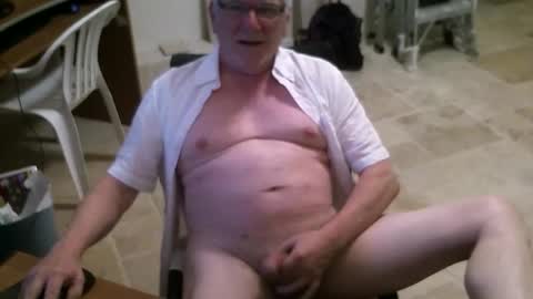 Alanlee10allen online show from April 2026 11:02:02 PM