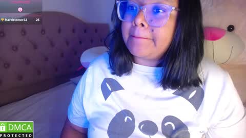Snapshot of alanna_brunette chatting on December 2024 12:57:01 AM lanna online show from December 2024 12:57:01 AM