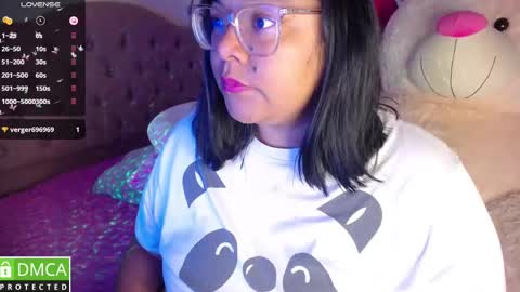 Snapshot of alanna_brunette chatting on January 2025 01:17:01 AM lanna online show from January 2025 01:17:01 AM