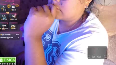 Snapshot of alanna_brunette chatting on March 2025 05:09:01 AM lanna online show from March 2025 05:09:01 AM