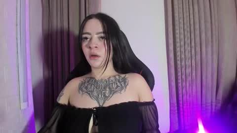 Snapshot of alanna_love02 chatting on February 2026 06:17:01 AM Alanna online show from February 2026 06:17:01 AM