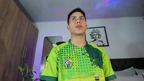 alannaughty_ online show from June 2026 12:30:01 AM