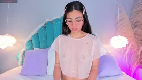 Alassia Hocthner online show from December 2025 11:39:02 AM