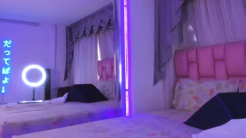 albaandthayron online show from December 2024 12:12:01 PM