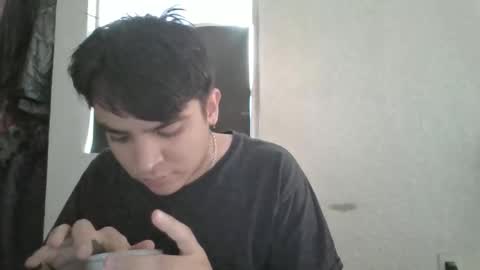 albertoarenas16 online show from May 2026 04:03:01 PM