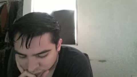 albertoarenas16 online show from May 2026 06:49:01 PM