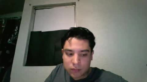 albertoarenas16 online show from May 2026 05:04:01 AM