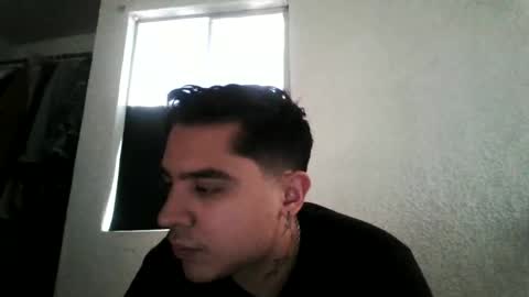 albertoarenas16 online show from June 2026 05:26:01 PM