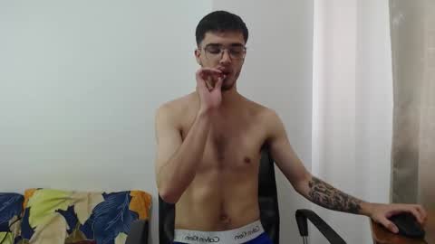 Snapshot of aleex_miller chatting on October 2025 07:22:02 PM aleex_miller online show from October 2025 07:22:02 PM