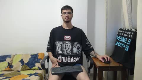 Snapshot of aleex_miller chatting on October 2025 04:59:02 AM aleex_miller online show from October 2025 04:59:02 AM