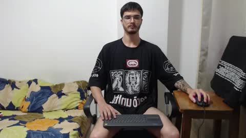 Snapshot of aleex_miller chatting on October 2025 02:13:01 AM aleex_miller online show from October 2025 02:13:01 AM