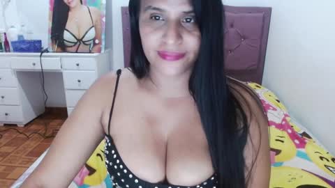 Snapshot of alejaa_milk chatting on December 2024 12:13:02 PM Alejandra --independent model online show from December 2024 12:13:02 PM