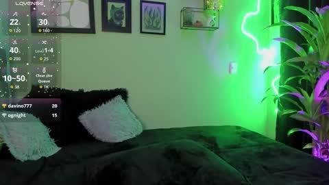 Aleja Queen online show from October 2025 11:57:01 PM