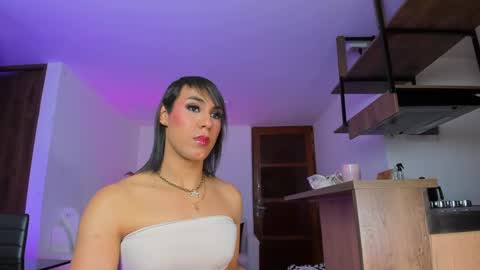 A L E J A N D R A online show from January 2025 04:02:01 AM