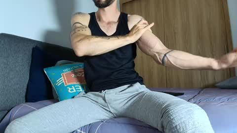 Snapshot of alejandro_bigcock chatting on January 2025 11:22:01 PM Alejandro Hernndez online show from January 2025 11:22:01 PM